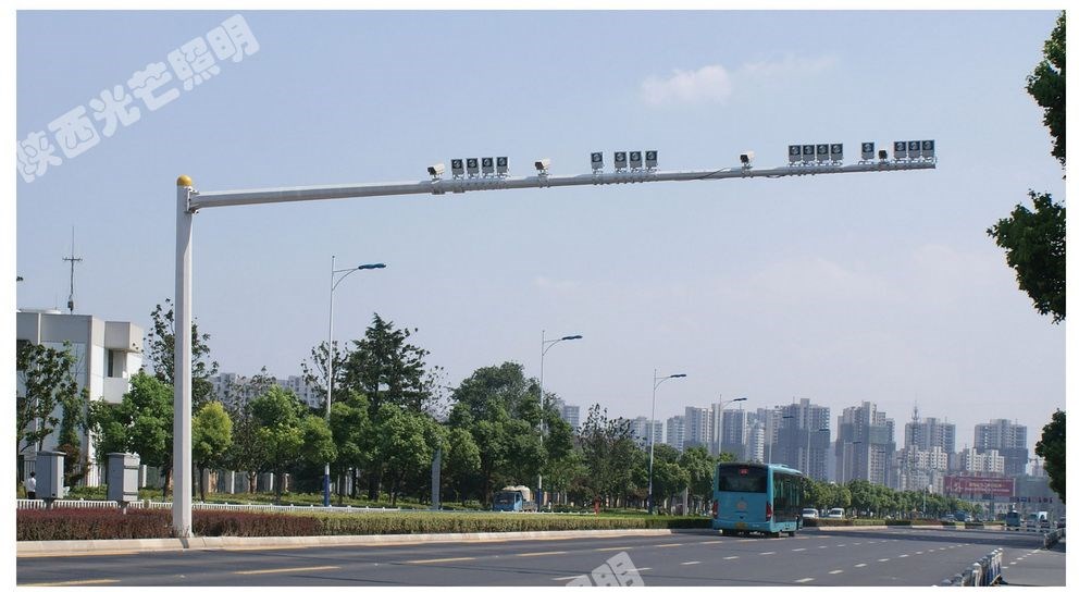 西安監(jiān)控燈